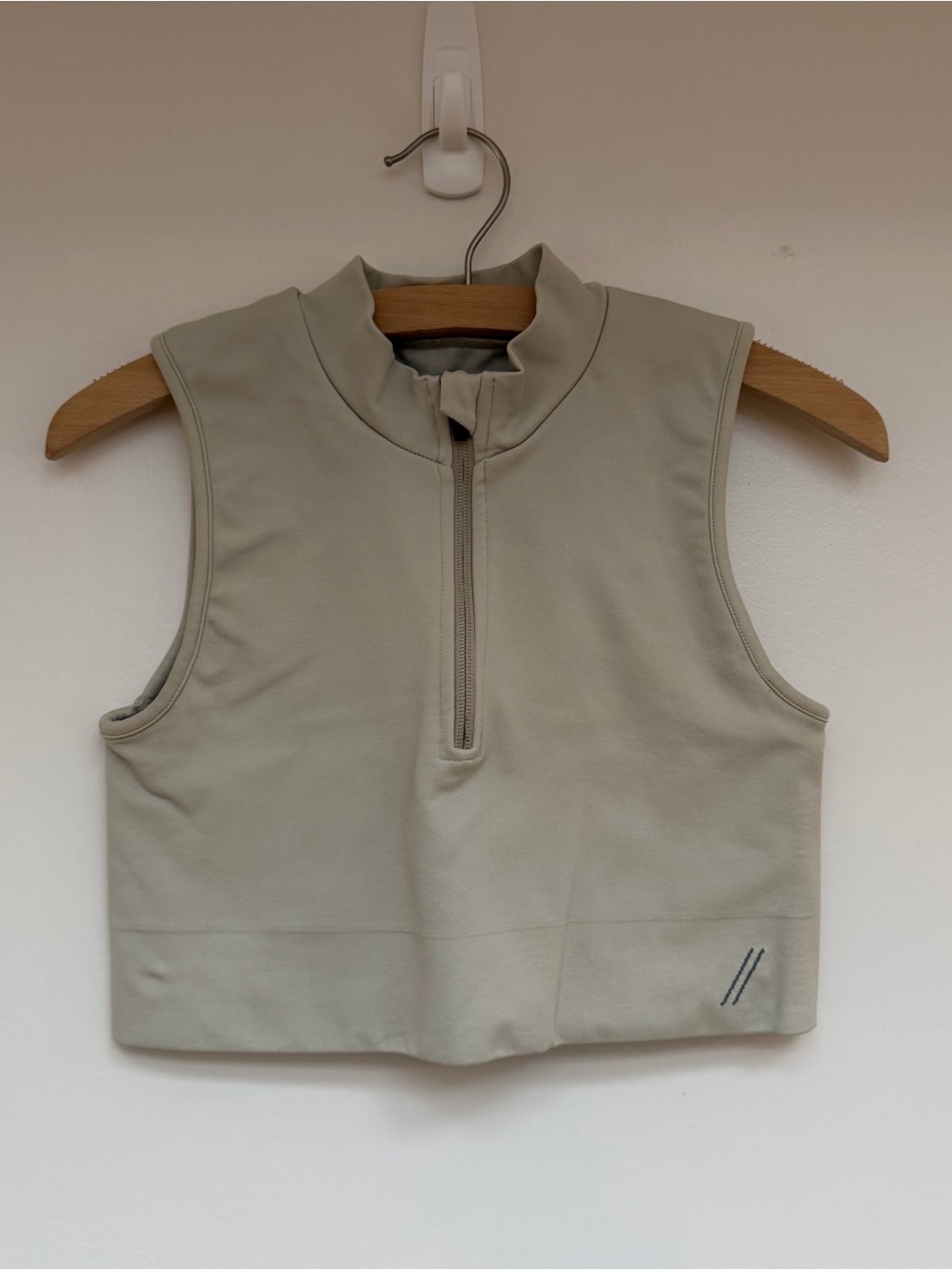 Light Beige Sleeveless Half-Zip Crop Sports Top